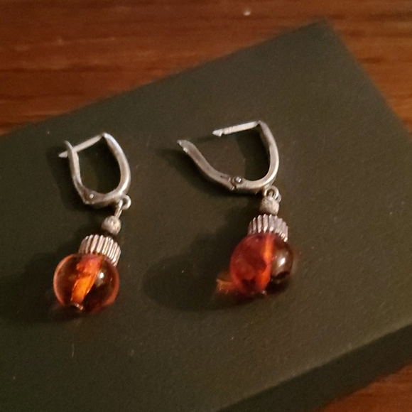 VINTAGE S.S. BALTIC AMBER EARRINGS - Picture 2 of 6